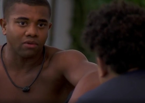 Davi tira satisfação com Lucas Buda após confusão com aliadas