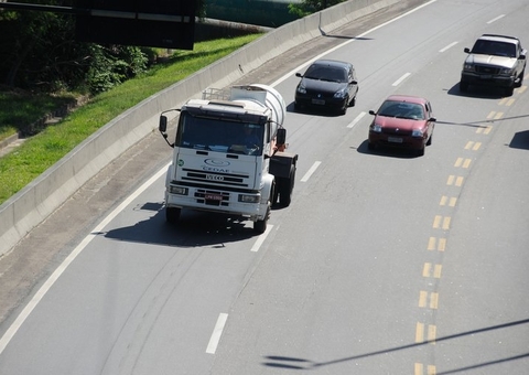 Motoristas sem exame toxicológico podem ser multados mesmo sem dirigir