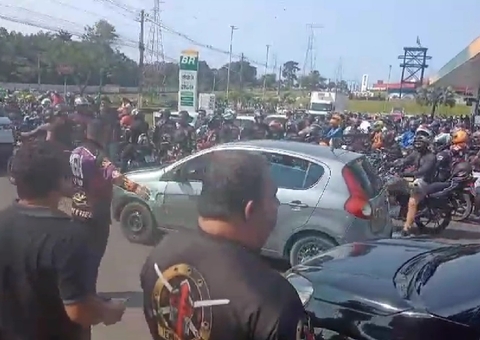 Motociclistas por app protestam em Manaus contra PL que regulamenta trabalho