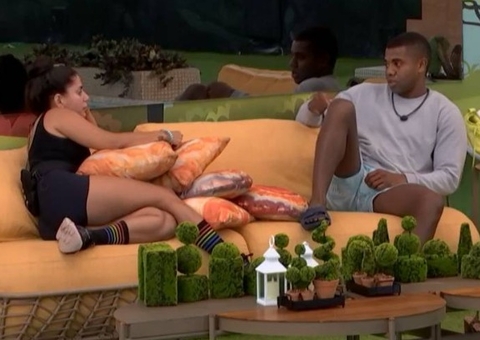 Fernanda questiona Davi sobre "traição" de MC Bin Laden