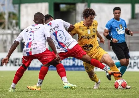 Parintins vence o Amazonas de virada por 3 a 1 e avança às semifinais do returno do estadual