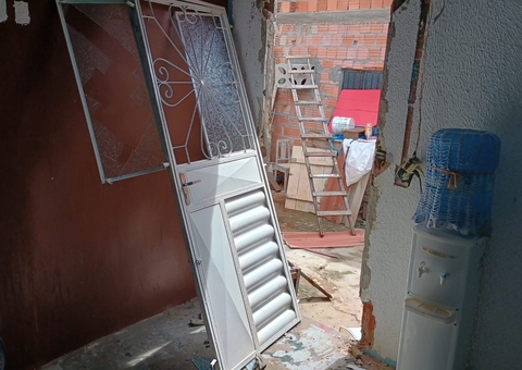 Homem é esfaqueado por concunhado durante briga por banheiro no Jorge Teixeira