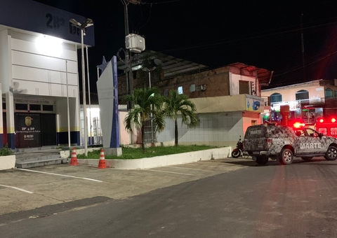 Artefato explosivo é deixado em frente a delegacia no Colônia Antônio Aleixo
