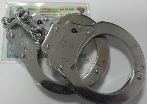 Foragidos são presos após solicitarem carteira de identidade no Distrito Industrial