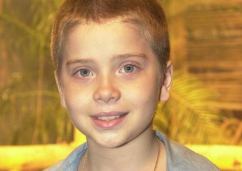 Cresceu! Ex-ator mirim Pedro Malta homenageia esposa no aniversário