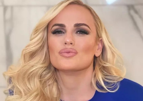 Rebel Wilson revela ter perdido virgindade aos 35 anos com ator