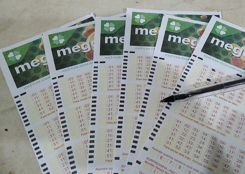 Ninguém acerta números da Mega-Sena 2712 e prêmio acumula