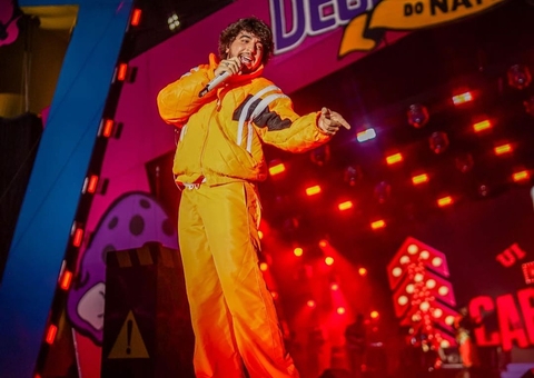 De volta aos palcos, Nattan traz 'Desmanttelo' a Manaus com convidados surpresa