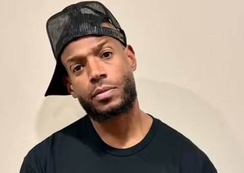 Marlon Wayans viraliza com camisa para fãs brasileiros: 'eu tenho CPF'