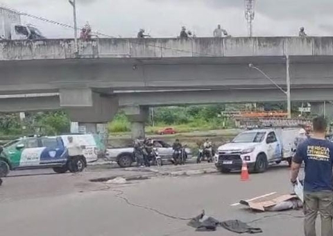 Motociclista morre após se enrolar em fio solto de poste na Av. Rodrigo Otávio