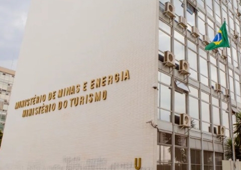 Apagão no Amazonas: abastecimento deve ser normalizado totalmente hoje