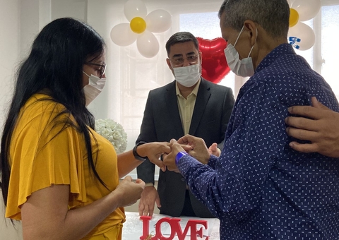 Paciente oncológico realiza sonho e se casa em hospital de Manaus