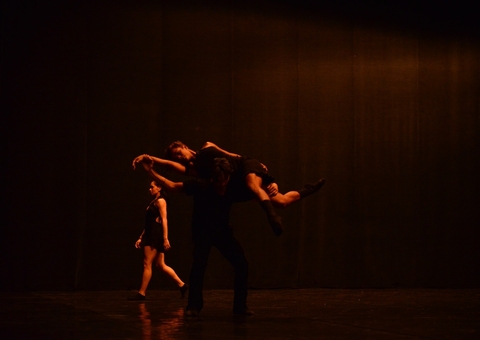 Corpo de Dança e Orquestra de Câmara apresentam 'Solatium' no Teatro Amazonas