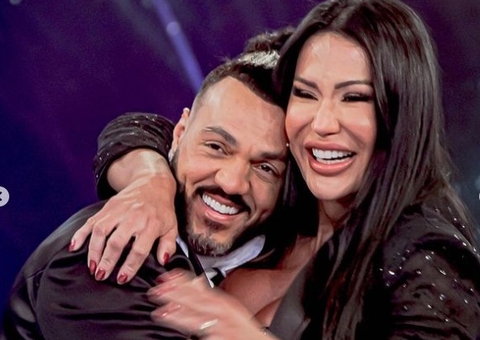 Belo fala ao vivo sobre traição de Gracyanne: "muito difícil"