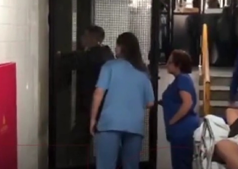 Funcionário é decapitado durante ataque em hospital