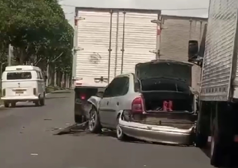 Motorista fica gravemente ferido em acidente violento no Tarumã; vídeo