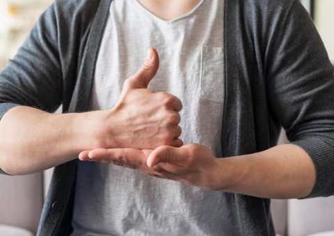 Projeto que torna obrigatório intérprete de libras em hospitais privados é aprovado na CMM