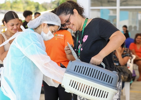 Mutirão de vacina antirrábica acontece neste sábado em shopping de Manaus