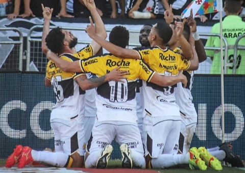 Criciúma vence Vasco por 4 a 0 e conquista primeira vitória no Brasileirão 2024