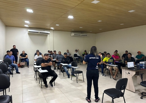 Detran abre inscrições gratuitas para curso de especialização para mototaxistas em Manacapuru
