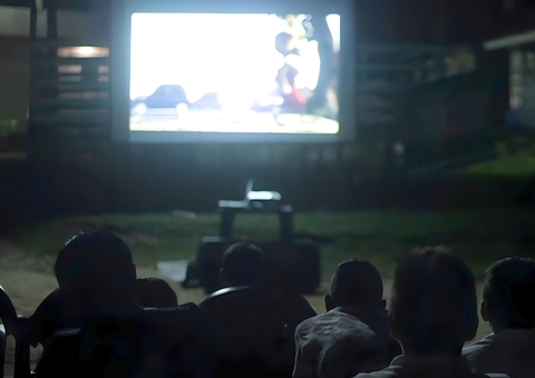 Cine Beiradão leva cinema para comunidades ribeirinhas de Manaus