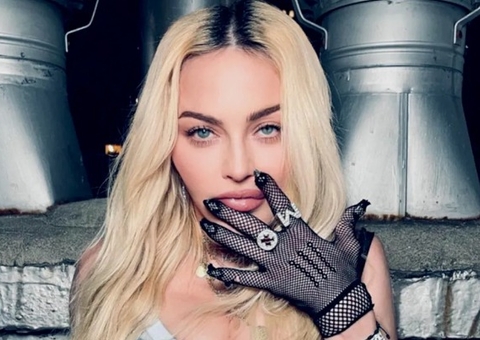 Operação para o show da Madonna descobre facas, cocos e até panelas enterrados na areia de Copacabana