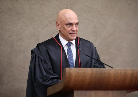 Alexandre de Moraes deixa presidência do TSE; Cármen Lúcia deve assumir o cargo