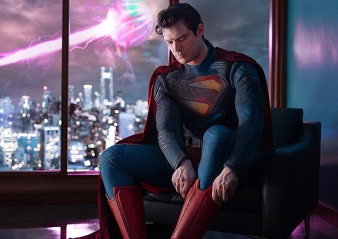 Divulgada 1ª imagem de David Corenswet como Superman