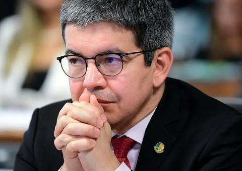 Líder do governo no Congresso é criticado por falta de acordos sobre vetos