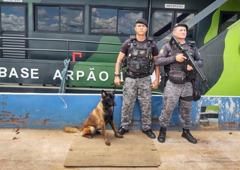 Mulher cai no Rio Negro, homem pula para resgatar e ambos quase morrem afogados