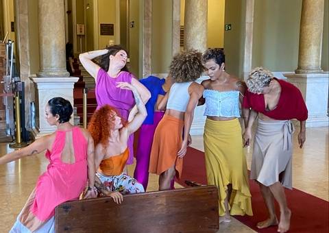 Corpo de Dança do Amazonas homenageia as mães no Teatro Amazonas