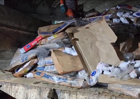 Venezuelanos forçados a adulterar toneladas de alimentos vencidos são resgatados em Manaus