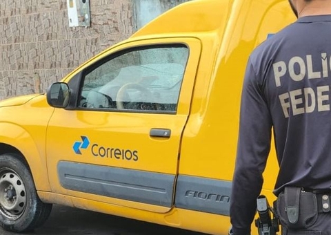 Criminosos roubam carga dos Correios e fazem motorista refém no Amazonas