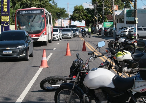 Trânsito fica caótico após acidente que deixou motociclista morto no Parque 10