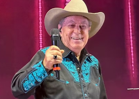 Milionário está acordado e em observação após AVC, segundo sua filha