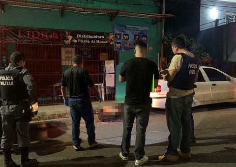 Vigilante é encontrado morto dentro de carro em Manaus