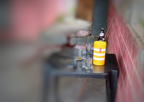 Tiroteio em bar termina com homem morto dentro de banheiro no Jorge Teixeira
