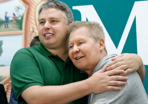 Ex-prefeito de Manaus Arthur Neto lamenta morte do filho Arthur Bisneto