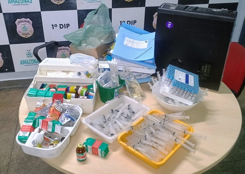 Dezenas de anestésicos cirúrgicos são apreendidos em salão de Djidja no Vieiralves