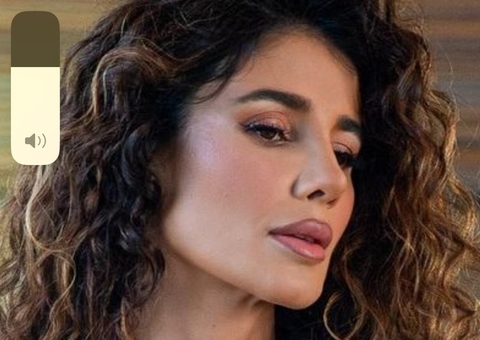 Paula Fernandes surpreende ao posar nua; veja fotos