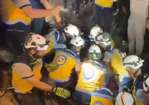 Vídeo: criança é resgatada de poço após passar horas presa 