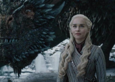 Emilia Clarke diz que temeu ser demitida de 'Game Of Thrones'