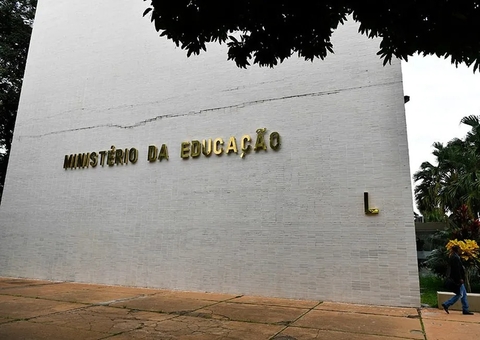 MEC suspende criação de cursos e vagas EaD 