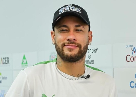 Neymar posta foto com camisa do Flamengo e ganha comentário de Gabigol