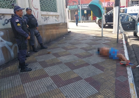 Homem tenta se enforcar dentro de viatura ao ser preso em Manaus