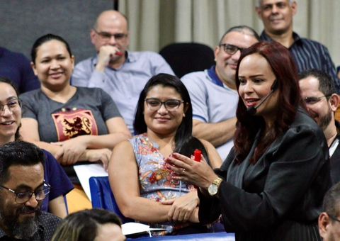 Mentora em liderança ensina sobre autoconhecimento para escolha profissional em Manaus