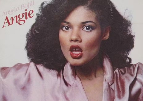 Angela Bofill, cantora de R&B, morre aos 70 anos
