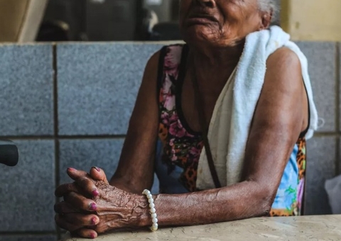 Filho faz empréstimo de R$ 80 mil no nome da mãe idosa e foge ao ser descoberto