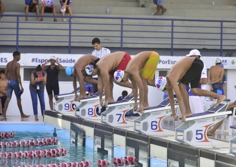 Atletas destaques de nível nacional disputam a Copa Amazonas de Natação 