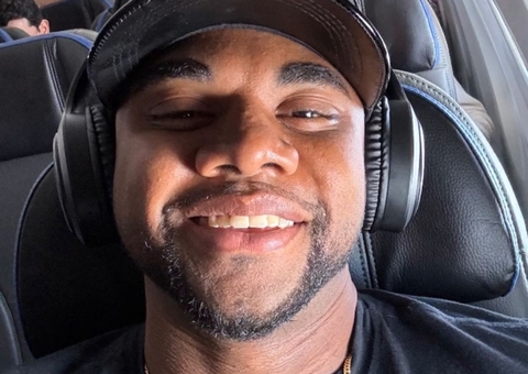 Campeão do BBB24, Davi Brito chega a Manaus para o Festival de Parintins